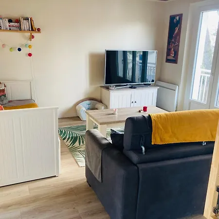 Semesterbostad Charmante Maison Familiale Entre Et Foret